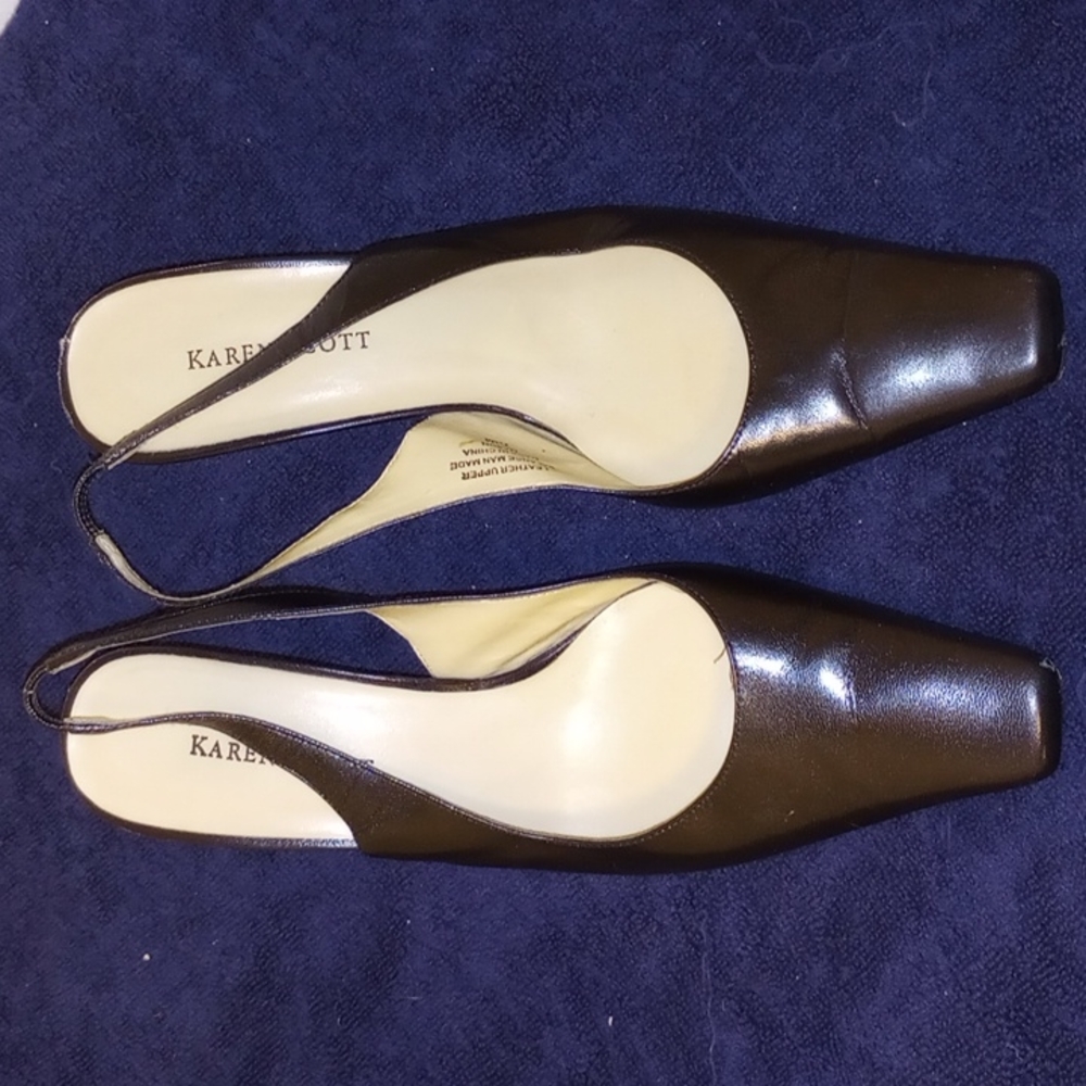 Black leather slingback